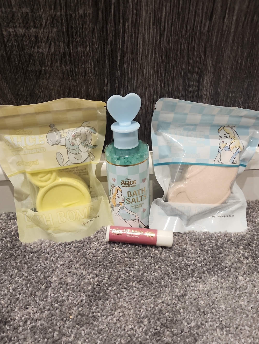 Disney Alice in Wonderland Bath Salt 2 Bath balm Set & Lip Balm